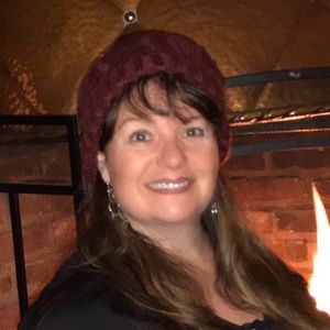 Meet your Posher, Cynthia